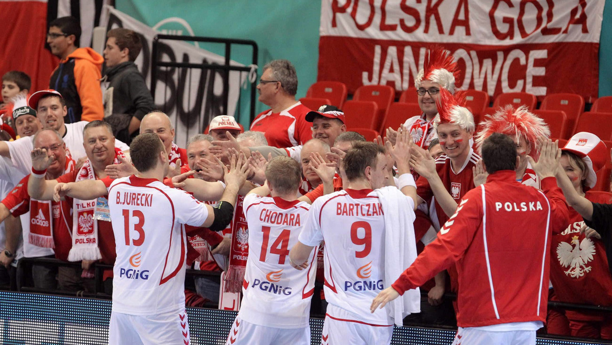 Reprezentacja Polski piłkarzy ręcznych rozegrała już trzy spotkania podczas mistrzostw świata w Hiszpanii. W dwóch pierwszych meczach Biało-Czerwoni dość łatwo pokonali Białoruś i Arabię Saudyjską, ale we wtorek ponieśli porażkę ze Słowenią. Przed tym ważnym spotkaniem w kadrze doszło do zmian.