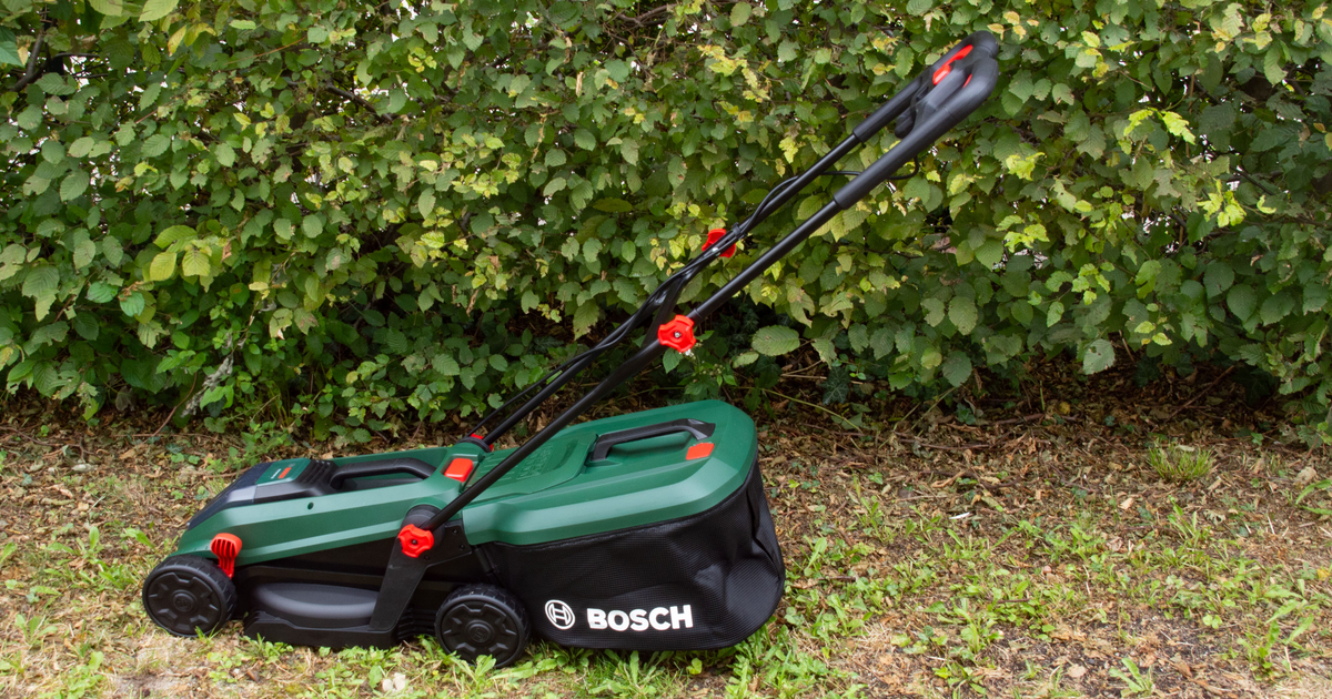 Bosch Rotak 18V-32 im Test: Starker Akku-Rasenmäher mit Mulchfunktion für 155 €