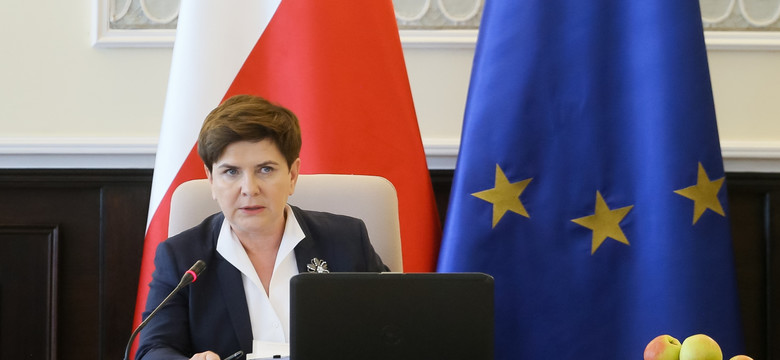 "Szydło utopi nas wszystkich". Co francuscy internauci sądzą o konflikcie wokół TK?