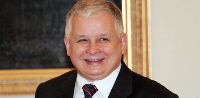 Kaczyński lepszy niż Komorowski . W I turze