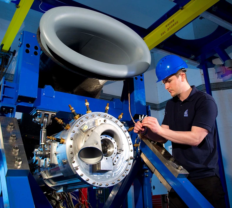 Rolls-Royce zaczyna testy komponentów systemu PGS1
