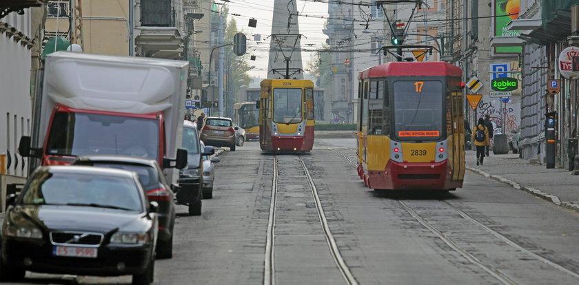 Legionów, Cmentarna i Srebrzyńska w Łodzi bez tramwaju