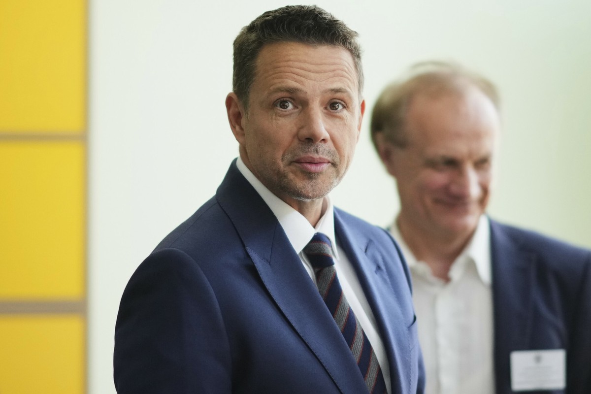 Rafał Trzaskowski wrócił do biura. "Pracuje pełną parą"