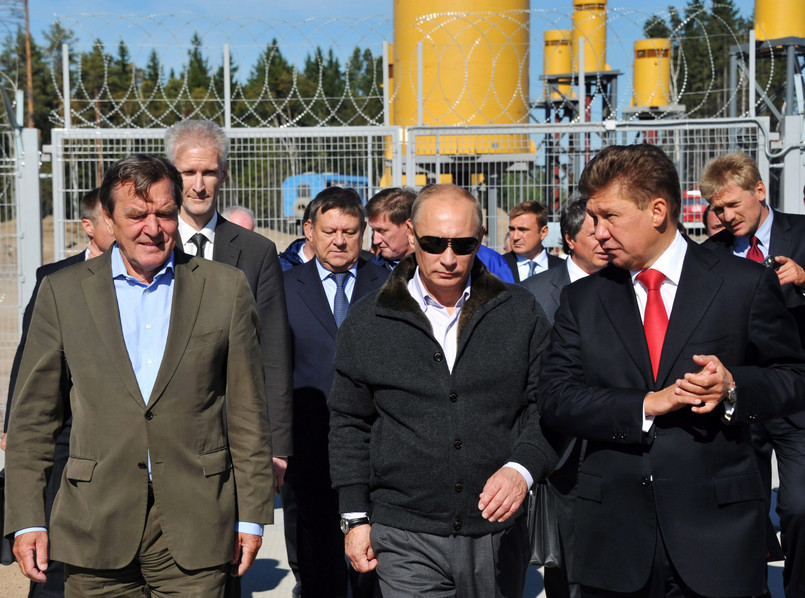 Putin i Schroeder otwierają Gazociąg Północny