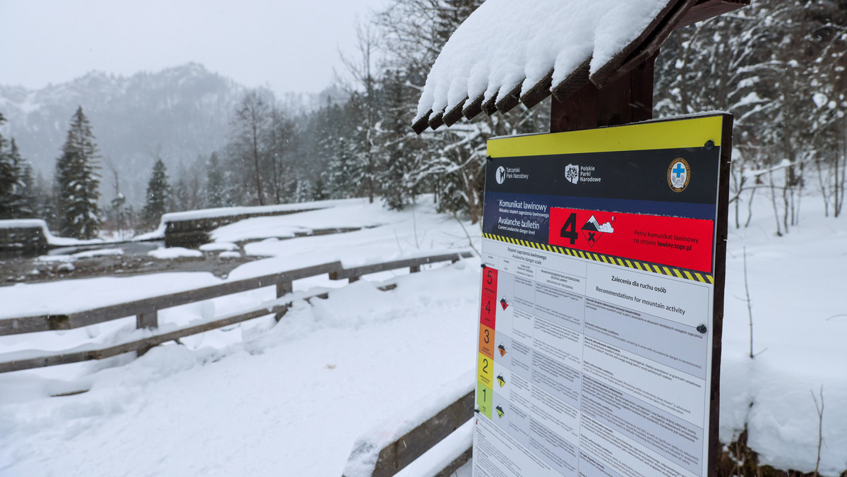 Tatry. Trzy lawiny nad Morskim Okiem, TOPR sprowadził wyczerpanego narciarza