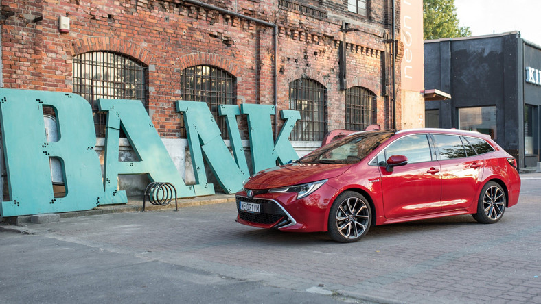Toyota Corolla rozbiła bank w Polsce. Z nowym napędem