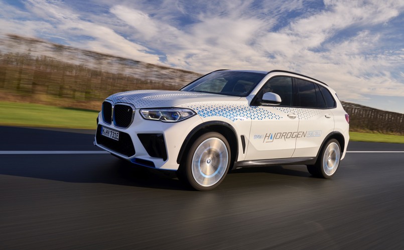 BMW iX5 Hydrogen Fuell Cell