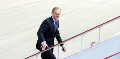 Tusk wozi przyszłego zięcia samolotem