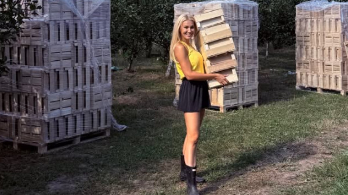  Bojana Ristivojević na selu