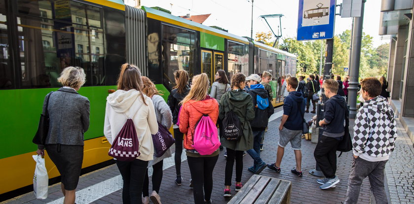 Zabierają darmowe przejazdy uczniom