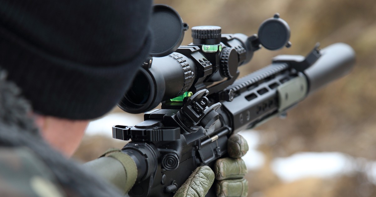 Neutralny kraj nie chce pomagać Ukrainie. Tymczasem eksport sprzętu do Rosji płynie szerokim strumieniem