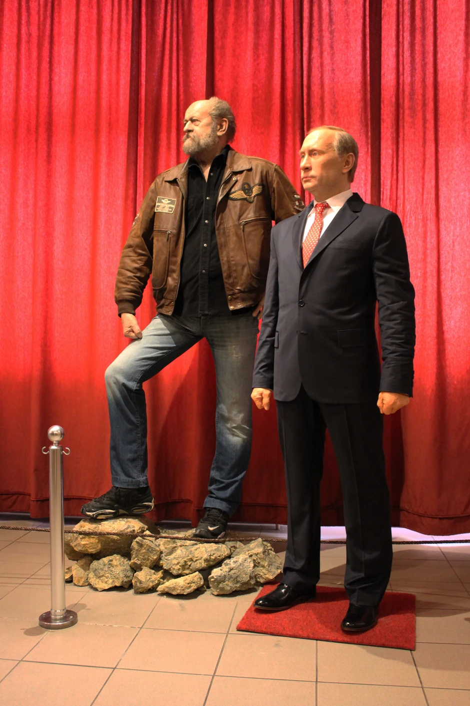 Crvenković je za jagodinski muzej uradio i figure Vuka Bojovića i Vladimira Putina