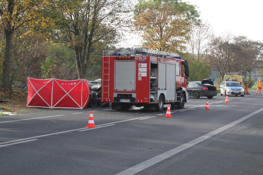 Tragedia na drodze. Jedna osoba nie żyje, dwie ranne