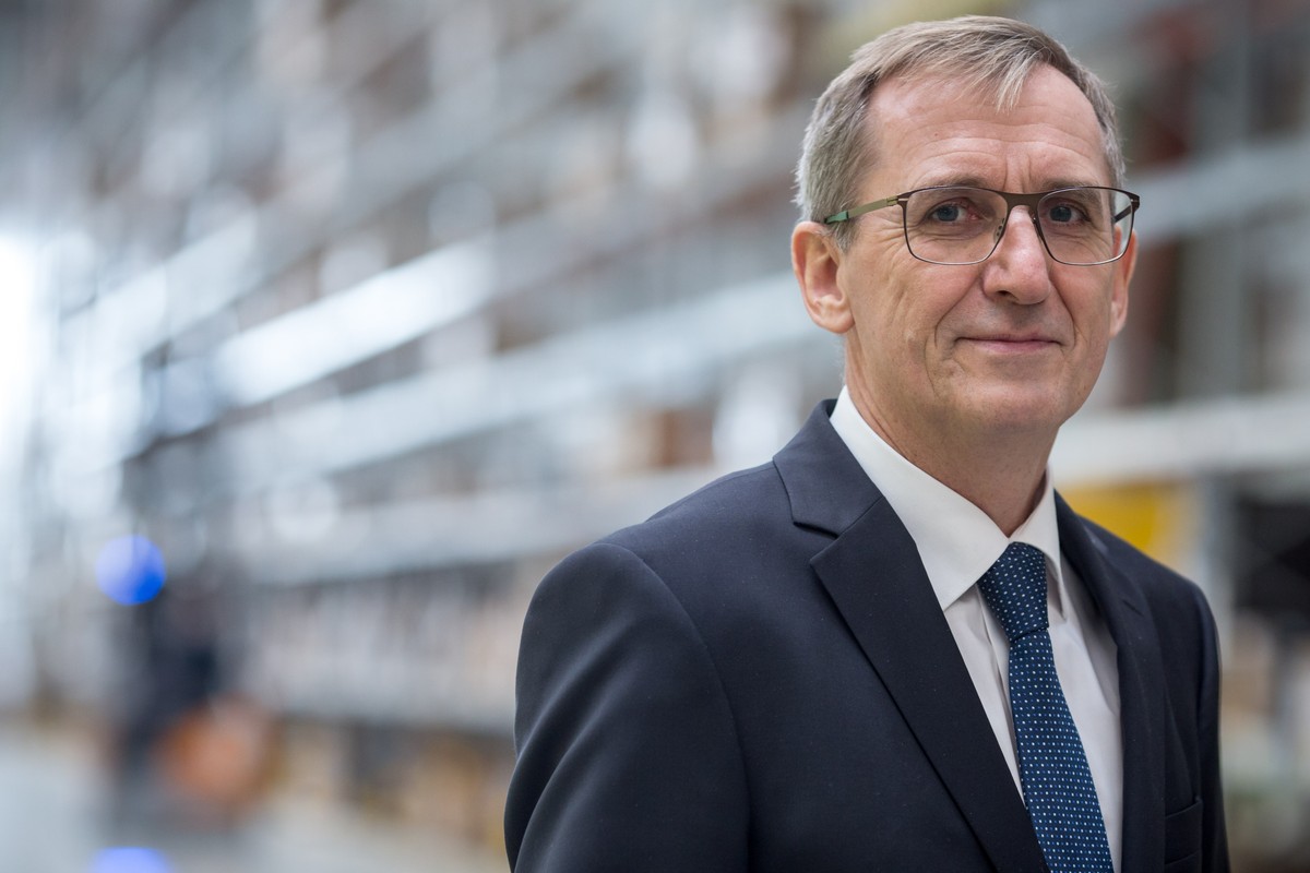 Rodzina Przybyłów pozbyła się akcji wielkiej spółki. 15 mld zł rocznie ze sprzedaży komputerów