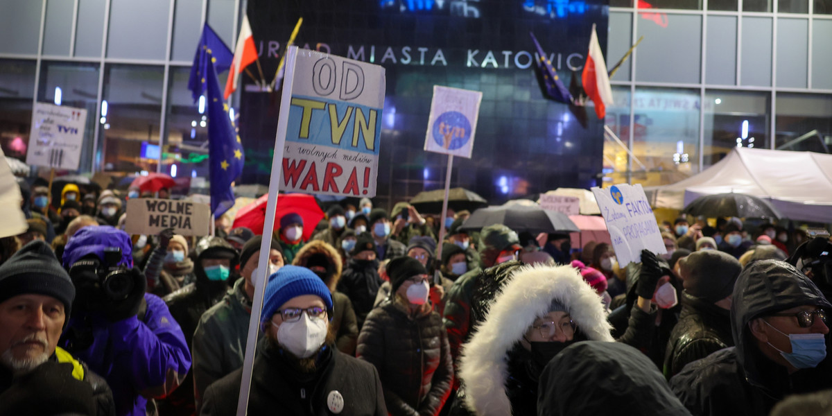 Lex TVN. Protesty w obronie wolnych mediów.