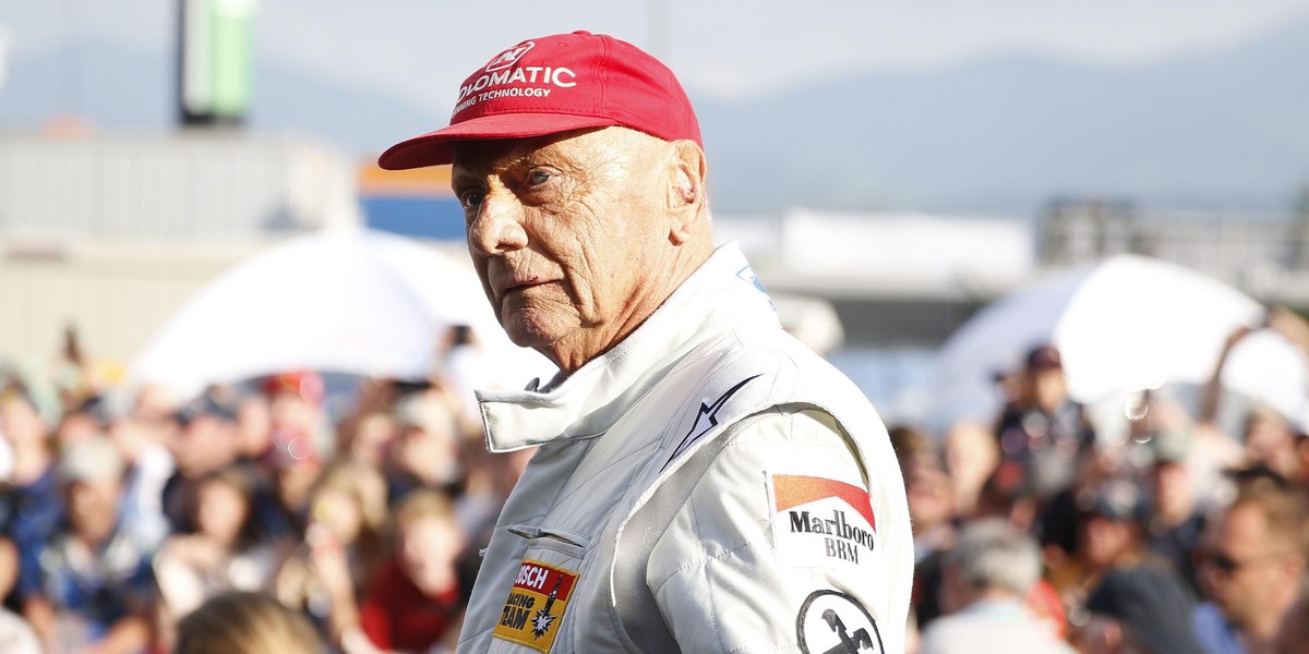 Niki Lauda zostanie pochowany w kombinezonie wyścigowymm