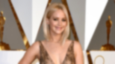 Oscary 2016: Jennifer Lawrence na czerwonym dywanie