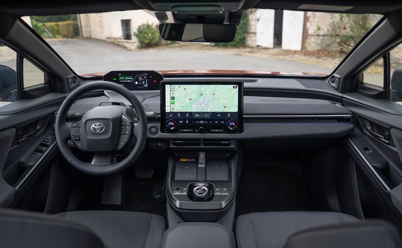 Nowa Toyota C-HR+
