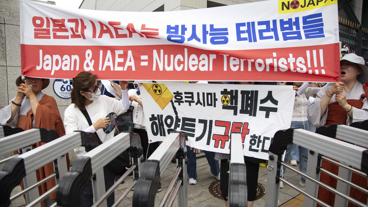 Japonia wywołuje niepokój w regionie. Protestują Chiny, Korea, a nawet Rosja