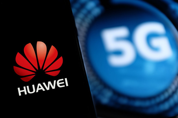 Wielka Brytania wyklucza Huawei z budowy sieci 5G