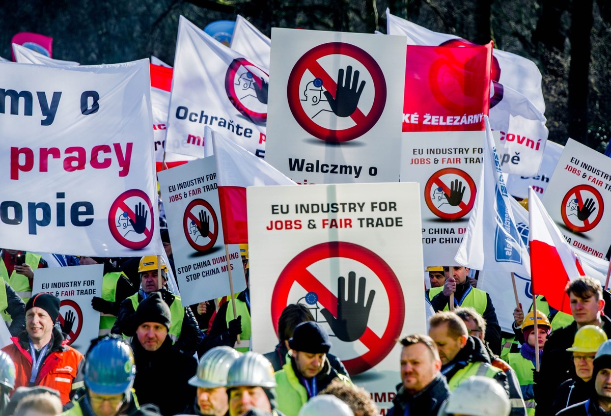 Protest przeciwko nieuczciwym praktykom gospodarczych stosowanych przez Chiny