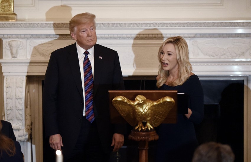 Pola Vajt Kejn i Donald Tramp