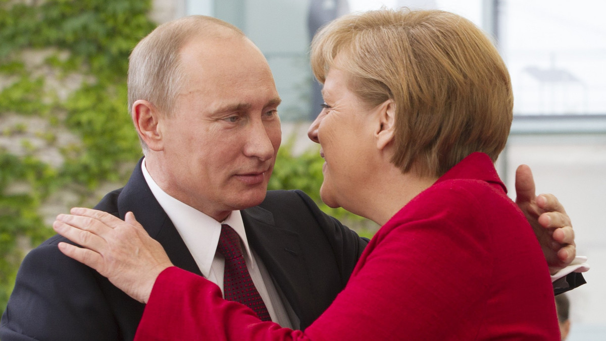 Relacje między Niemcami a Rosją już dawno nie były tak mroźne jak dziś. Na Partnerstwie Strategicznym ciążą również ostatnie wydarzenia polityczne w Rosji. Kiedy Andreas Schockenhoff wiceszef klubu CDU/CSU w Bundestagu w wywiadzie prasowym zapowiedział on położenie w dyskusji większego niż dotychczas nacisku na rozwój demokracji w Rosji, Moskwa zareagowała zdziwieniem i oburzeniem.