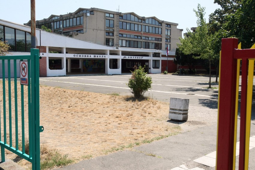 OŠ "20. oktobar": U toku sastanka, razmatraju se novi koraci