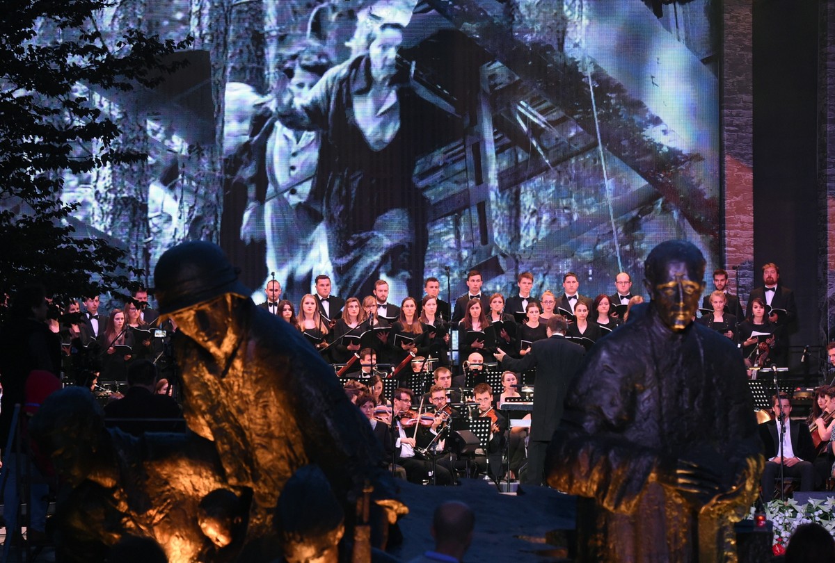 obchody powstania warszawskiego