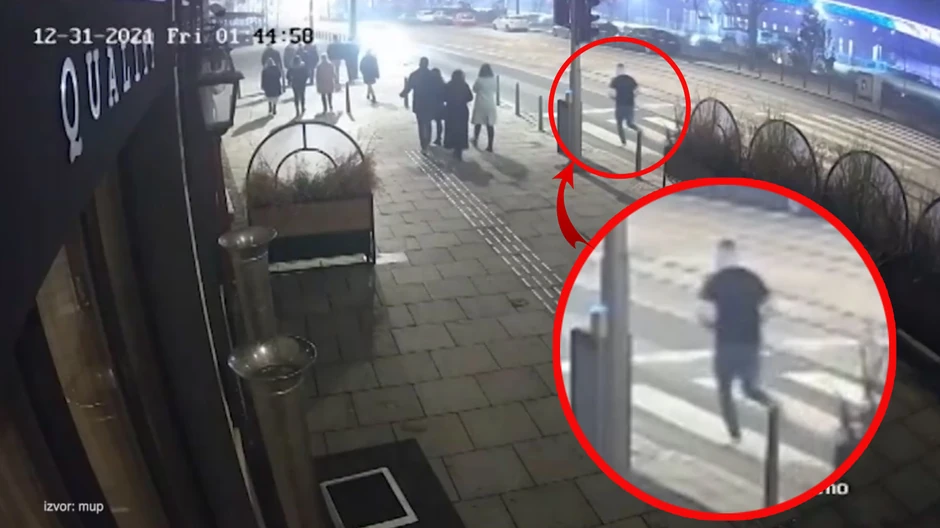 Fotografija izvučena sa sigurnosne kamere pokazuje da je Matej neko vreme trčao ulicama, pa sišao do reke