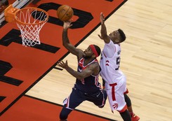 Wizards przegrali drugi mecz w play off. Gortat bez punktów