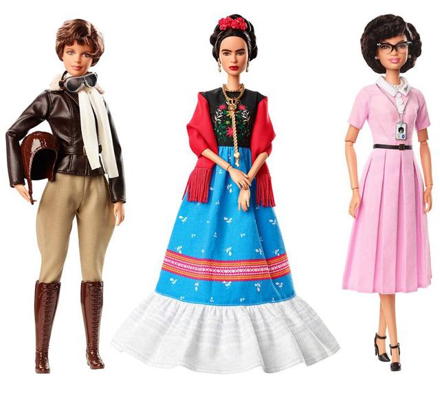 Az új Barbie-baba kollekcióban a történelem legnagyobb női kapnak szerepet!  - Glamour