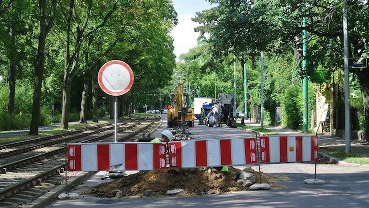 W związku z modernizacją kanalizacji sanitarnej (korekta połączeń w sieci kanalizacji sanitarnej) na terenie Sołacza, w okresie 6-31 października wystąpią utrudnienia drogowe w rejonie ul. Nad Wierzbakiem na odcinku pomiędzy Małopolską i Wielkopolską.