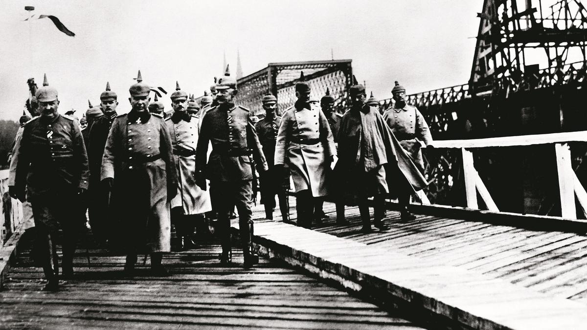 1. Weltkrieg: General von Beseler weiht Weichselbrźcke in Warschau ein