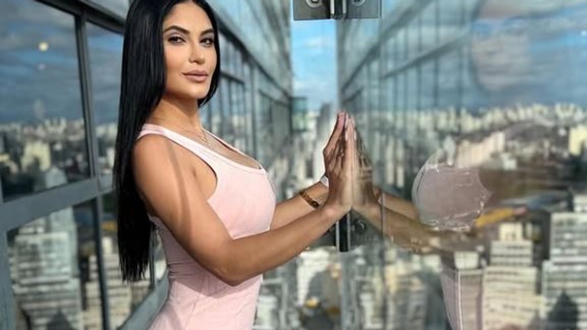 Misica Sara uhapšena zbog slika na Instagramu: Inspektorima je jedna stvar bila jako sumnjiva