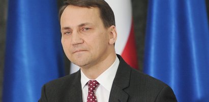 Sikorski nabrał wody w usta! "Nie podam się do dymisji"