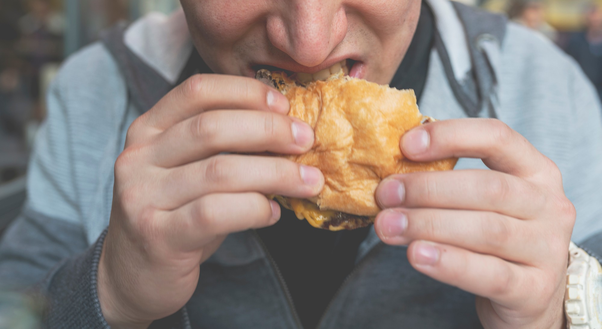 Nezdravé potraviny spôsobujú nárast počtu prípadov rakoviny.