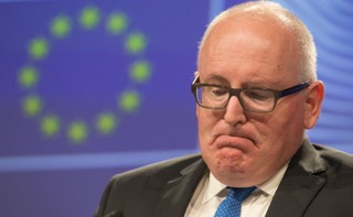 Nowoczesna: Słowa Fransa Timmermansa o Polsce to czerwona kartka dla rządzących