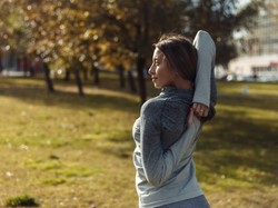 Fantastyczna wiadomość dla wszystkich, którzy nie ćwiczą, bo myślą, że tylko długie treningi dają efekty!