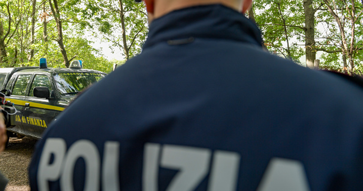 Oristano: picchiava la moglie e i figli di lei. Arrestato 36enne