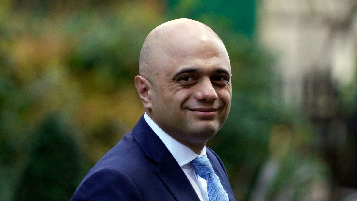 Sajid Javid niespodziewanie zrezygnował w czwartek ze stanowiska w rządzie Borisa Johnsona. Szef brytyjskiego rządu przeprowadza obecnie rekonstrukcję swojego gabinetu. Na następce Javida został wybrany dotychczasowy wiceminister Rishi Sunak