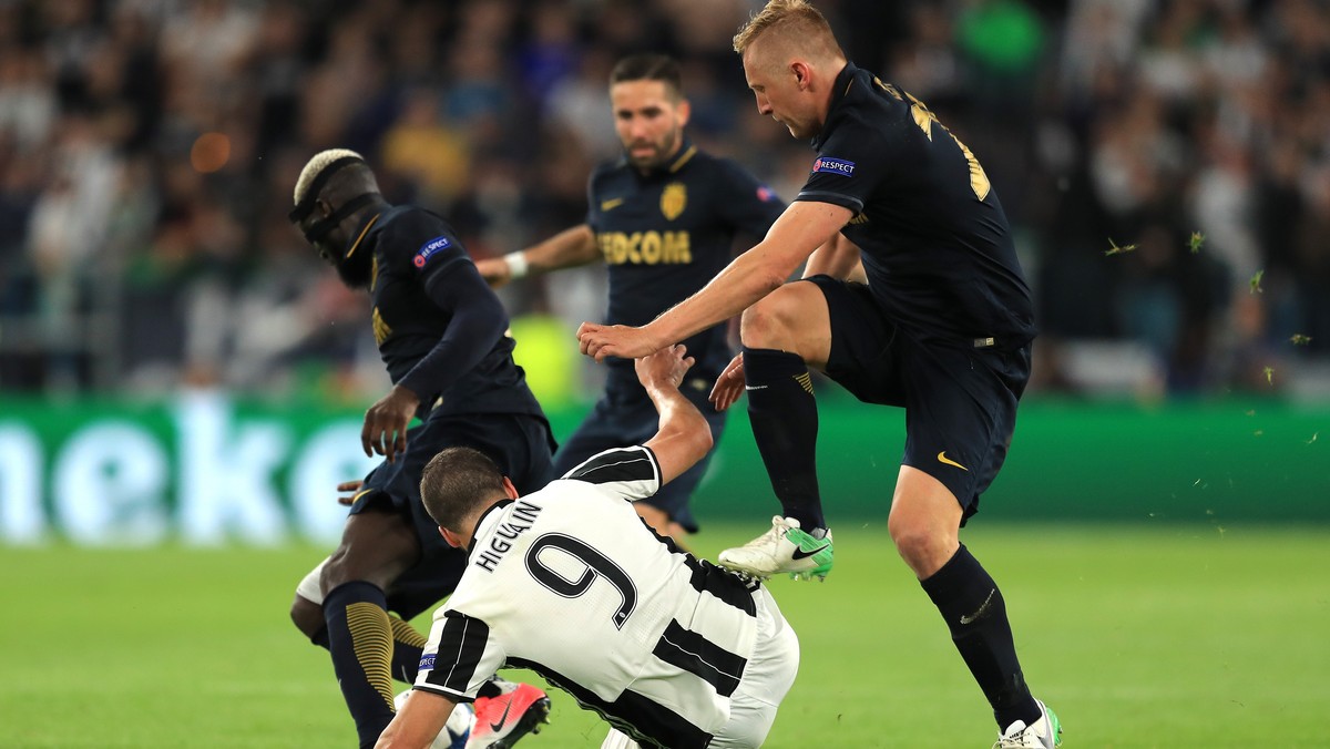 Trener Juventusu Turyn Masiimiliano Allegri zapytany na pomeczowej konferencji prasowej o brutalny faul Kamila Glika na Gonzalo Higuainie udzielił odpowiedzi, jakiej nikt się nie spodziewał. - Jestem wdzięczny Glikowi. Zaczęliśmy przysypiać w tej części spotkania i to wydarzenie nas obudziło - przyznał.