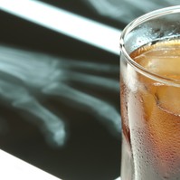 Nem csak a májat károsítja - ilyen daganatokat okozhat az alkohol