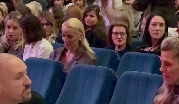 Bivđa devojka Saše Kovačevića na koncertu