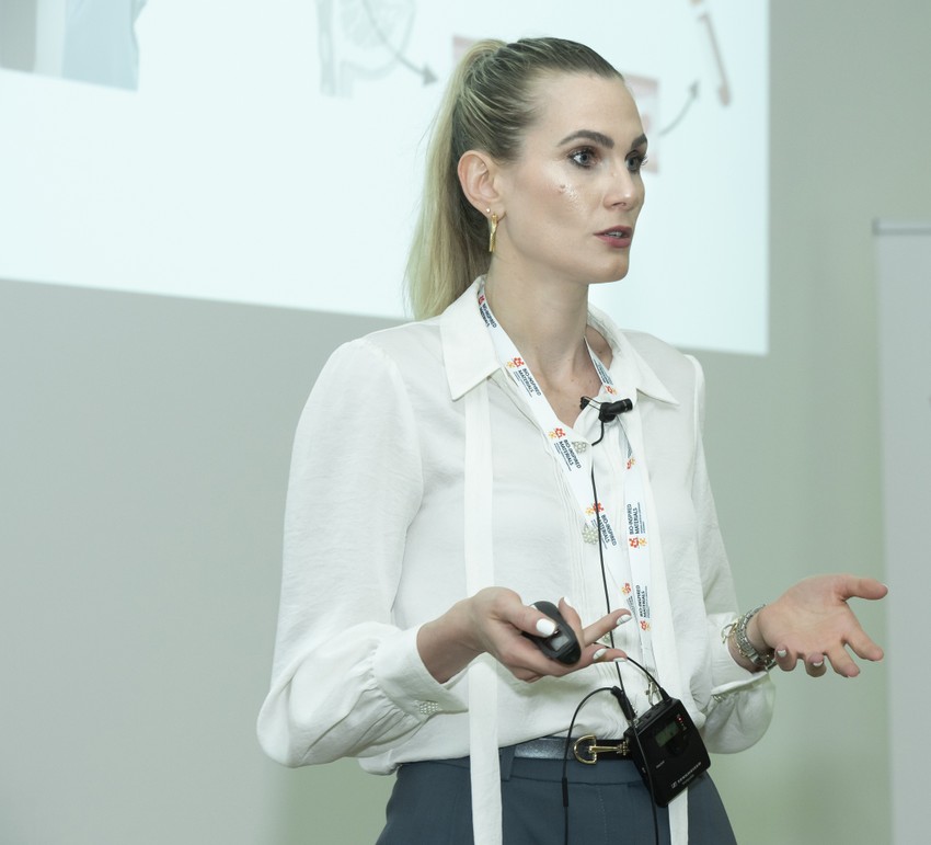 Njeno istraživanje nedavno je predstavljeno na Falling Walls Science samitu u Berlinu, gde je Ivana Domljanović predstavljala Švajcarsku