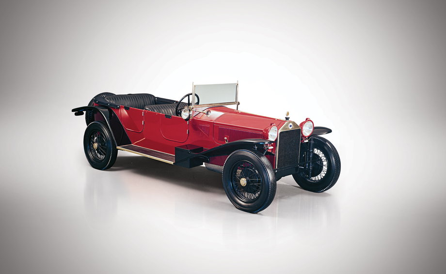 1922 Lancia Lambda 1st Series Torpedo is that rarest of automotive sights: the 4-door convertible ...
