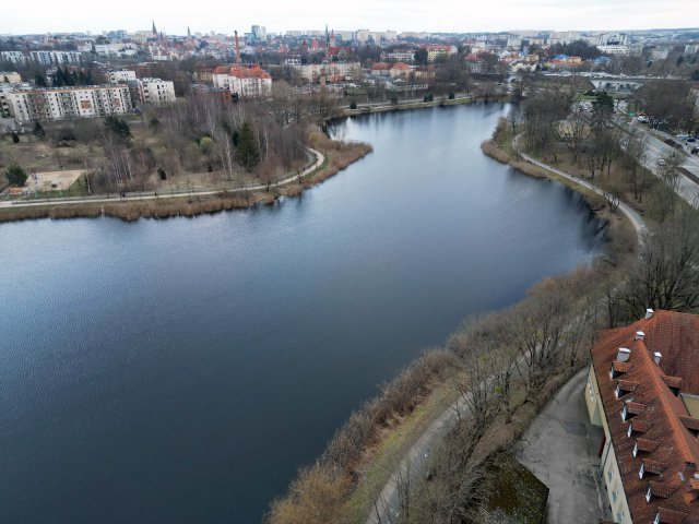 ''Wzorowe osiedle III Rzeszy''. Jak powstały domki nad Jeziorem Długim?