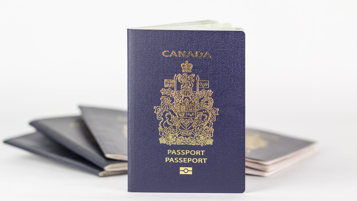 Aby promować równość wszystkich ludzi, Kanada postanowiła wprowadzić możliwość wyboru płci innej niż kobieta lub mężczyzna. Zmiany dotyczą paszportów oraz innych dokumentów wydawanych przez IRCC, czyli Departament ds. Imigracji, Uchodźców i Obywatelstwa.