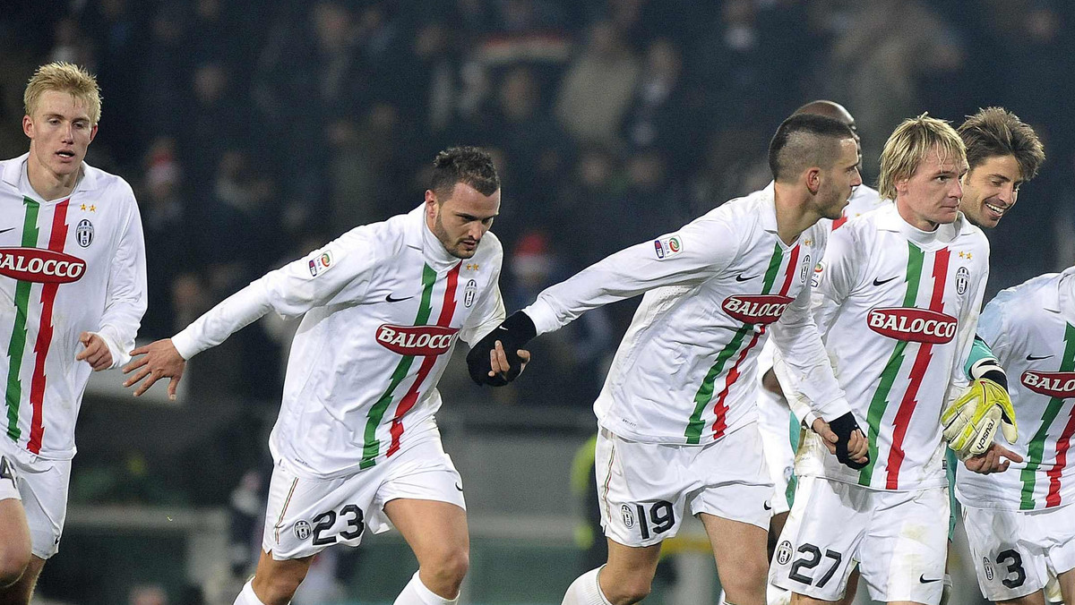 Na Stadio Olimpico w Rzymie Lazio uległo Juventusowi 0:1 (0:0), w meczu kończącym 35. kolejkę Serie A. Bohaterem Starej Damy został Simone Pepe i turyńczycy wciąż liczą się w walce o kwalifikacje Ligi Mistrzów.