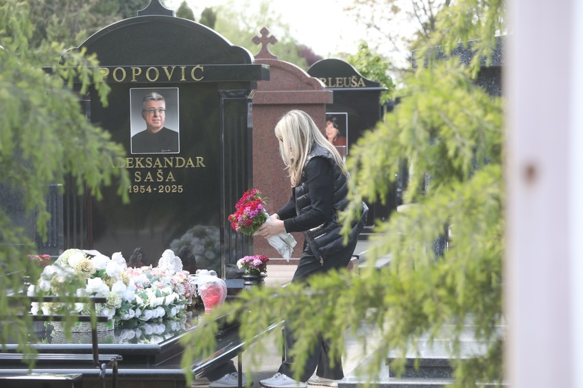 Novo bežanijsko groblje rođendan Saše Popovića